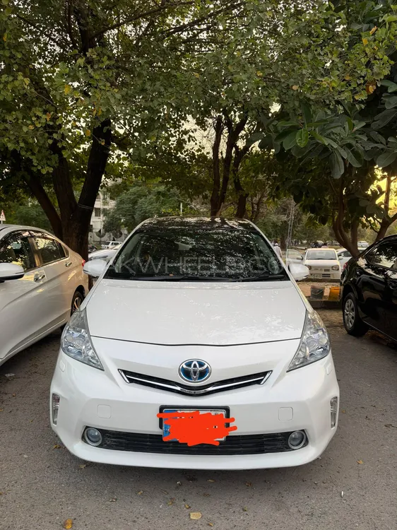 ٹویوٹا پریوس الفا 2012 for Sale in اسلام آباد Image-1