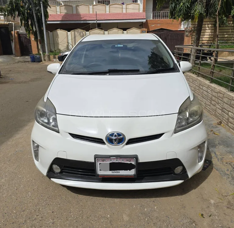Toyota Prius 2014 for Sale in Karachi Image-1