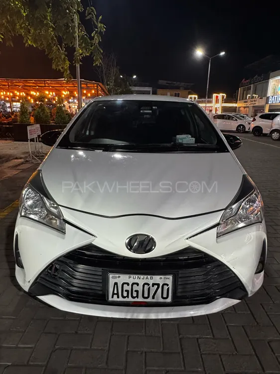 Toyota Vitz 2018 for Sale in Sialkot Image-1