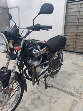 Yamaha YB 125Z  2022