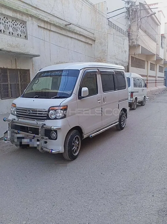 Daihatsu Atrai Wagon 2011 for Sale in Karachi Image-1