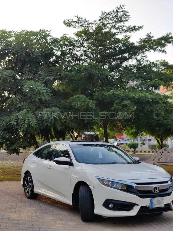 Honda Civic 2017 for Sale in Lahore Image-1