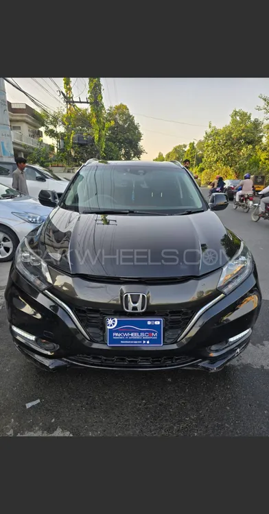 Honda Vezel 2015 for Sale in Lahore Image-1