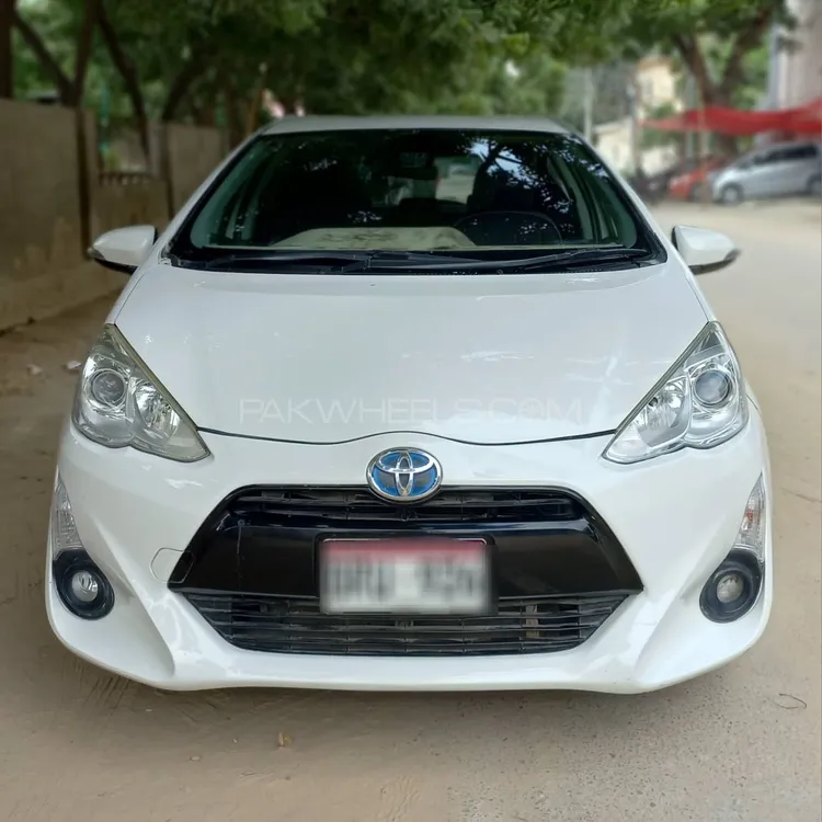 Toyota Aqua 2017 for Sale in Karachi Image-1