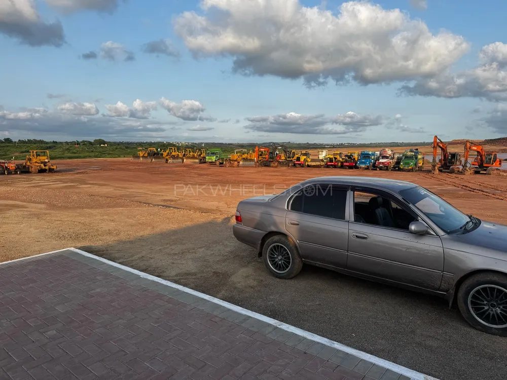 Toyota Corolla 1998 for Sale in Kamra Image-1