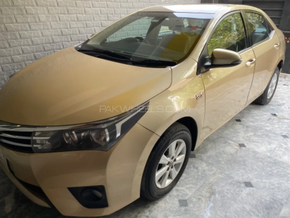 Toyota Corolla 2015 for Sale in Lahore Image-1