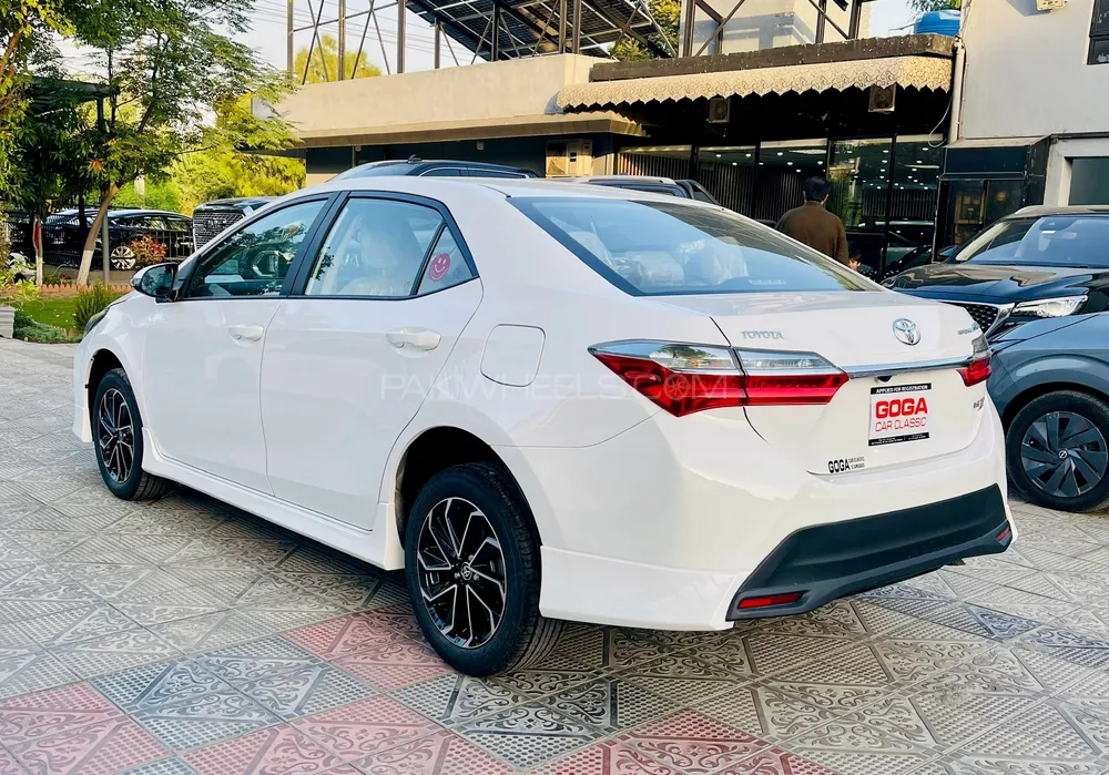 Toyota Corolla 2025 for Sale in Islamabad Image-1