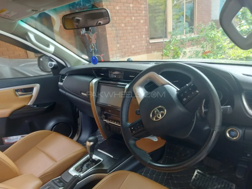 Toyota Fortuner 2020 for Sale in Sialkot Image-1