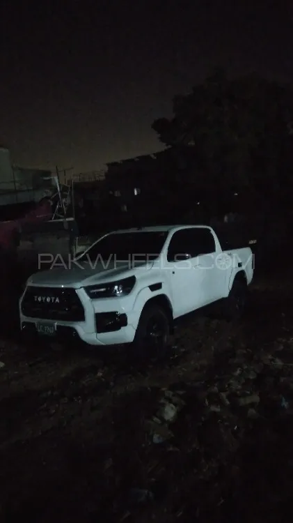 Toyota Hilux 2023 for Sale in Karachi Image-1
