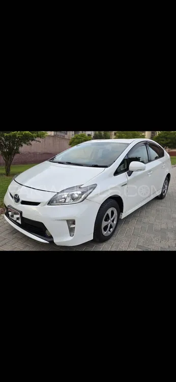 Toyota Prius 2012 for Sale in Peshawar Toyota Prius 2012 for Sale in Peshawar Image-3