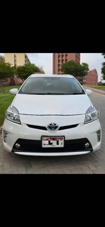 Toyota Prius 2012 for Sale in Peshawar Toyota Prius 2012 for Sale in Peshawar Image-1