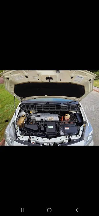Toyota Prius 2012 for Sale in Peshawar Toyota Prius 2012 for Sale in Peshawar Image-10