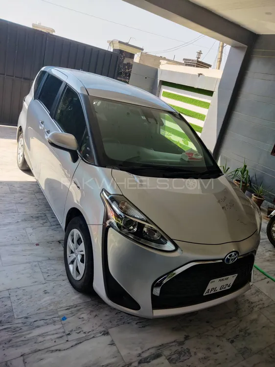 Toyota Sienta 2019 for Sale in Sialkot Image-1