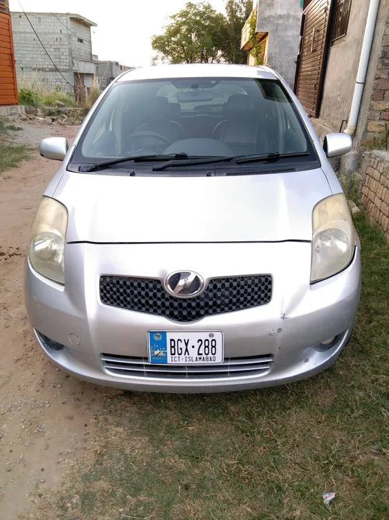 Toyota Vitz 2005 for Sale in Islamabad Image-1