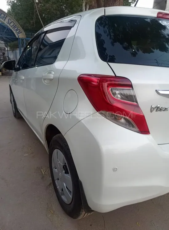Toyota Vitz 2015 for Sale in Hyderabad Image-1
