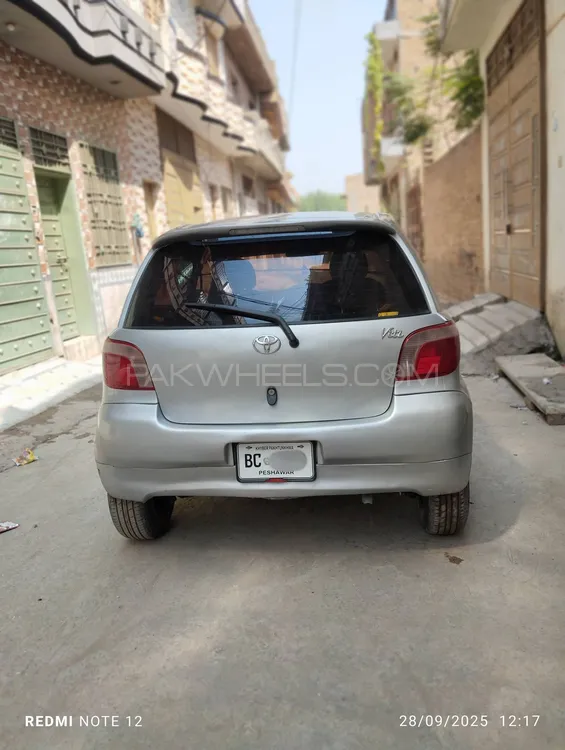 Toyota Vitz 2001 for Sale in Peshawar Image-1