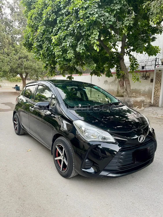 Toyota Vitz 2018 for Sale in Karachi Image-1