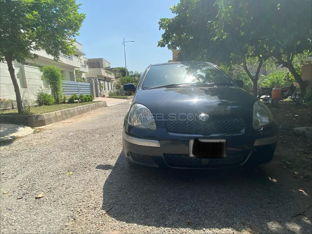 Toyota Vitz 2004 for Sale in Rawalpindi Image-1