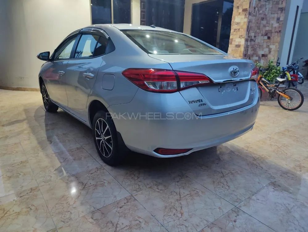 Toyota Yaris Sedan 2021 for Sale in Lahore Image-1