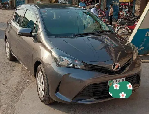 Toyota Vitz F 1.0 2015