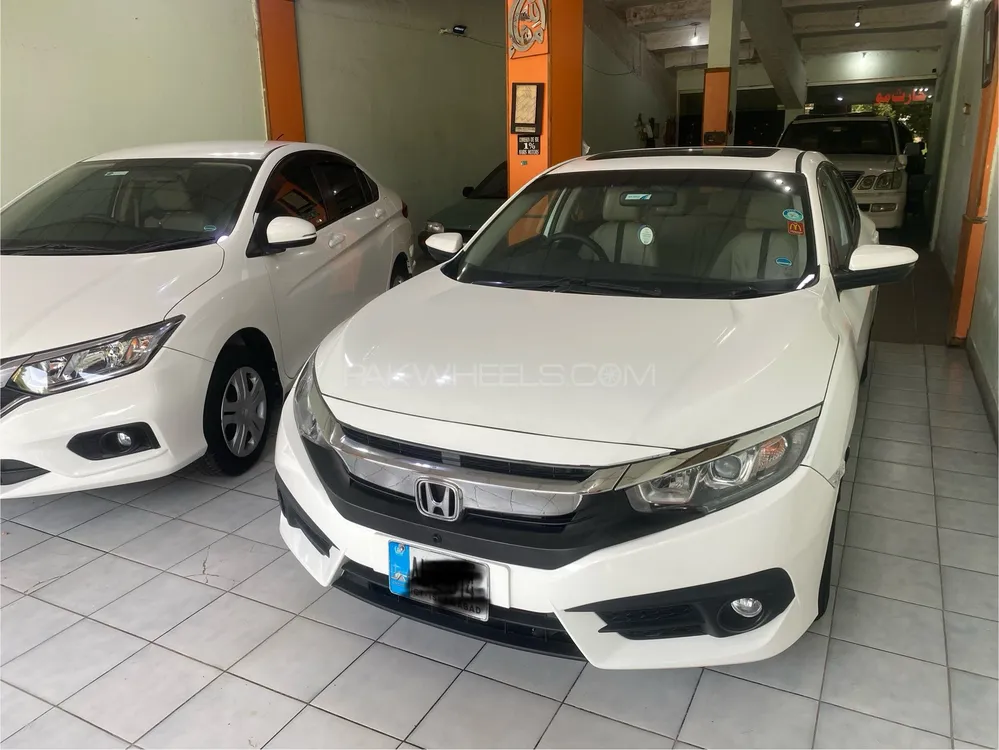 Honda Civic 2018 for Sale in Faisalabad Image-1