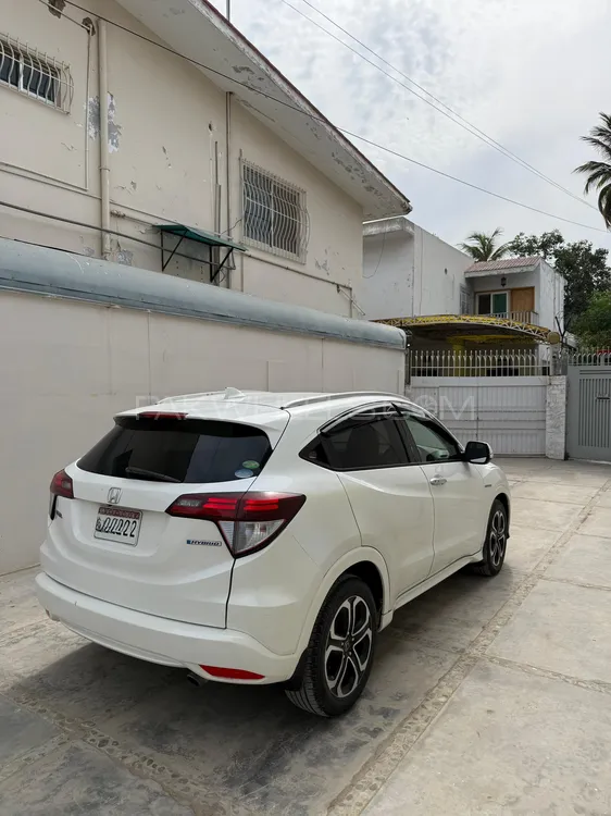 Honda Vezel 2014 for Sale in Karachi Image-1