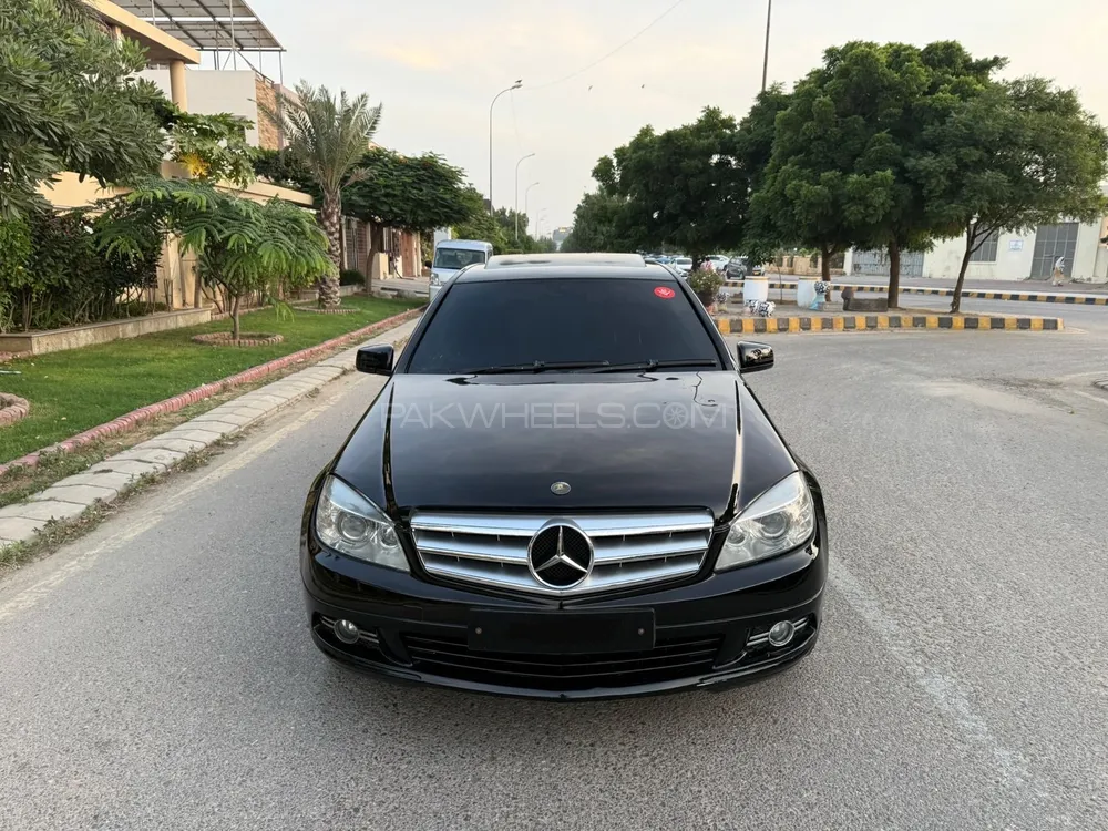 Mercedes Benz C Class 2010 for Sale in Karachi Image-1