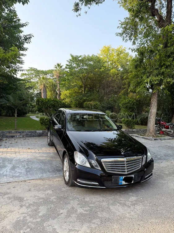 Mercedes Benz E Class 2012 for Sale in Islamabad Image-1