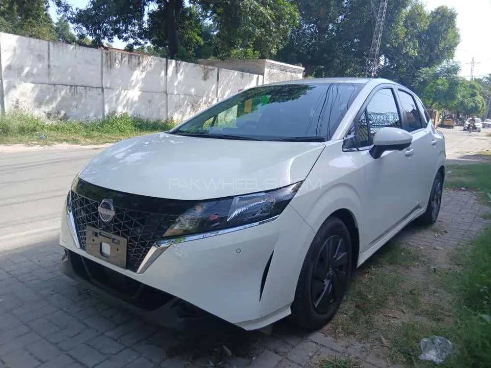 Nissan Note 2021 for Sale in Lahore Image-1