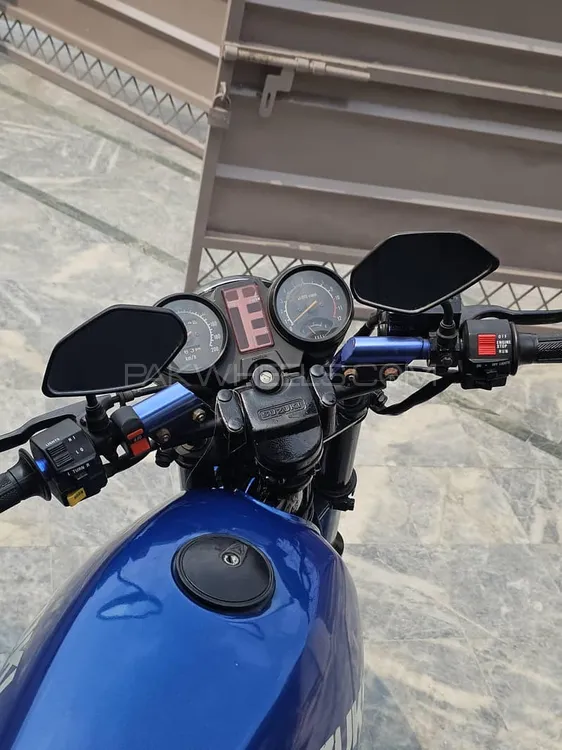 Suzuki Gsxr 250cc 2000 for Sale Suzuki Gsxr 250cc 2000 for Sale Image-6