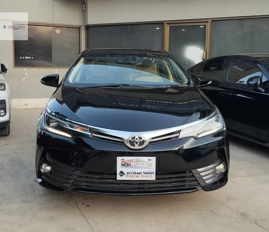 Toyota Corolla 2019 for Sale in Karachi Image-1