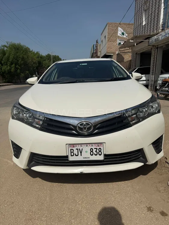 Toyota Corolla 2017 for Sale in Larkana Image-1