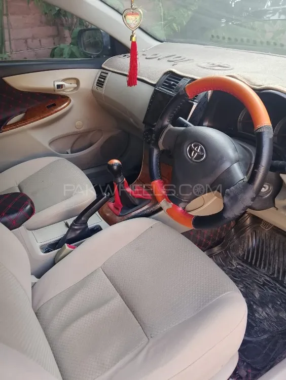 Toyota Corolla 2011 for Sale in Peshawar Image-1