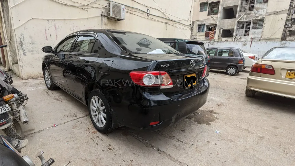 Toyota Corolla 2013 for Sale in Karachi Image-1