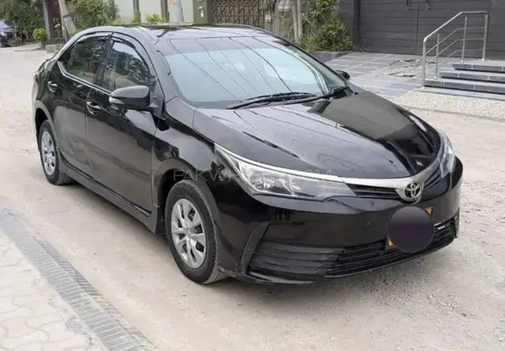 Toyota Corolla 2015 for Sale in Karachi Image-1