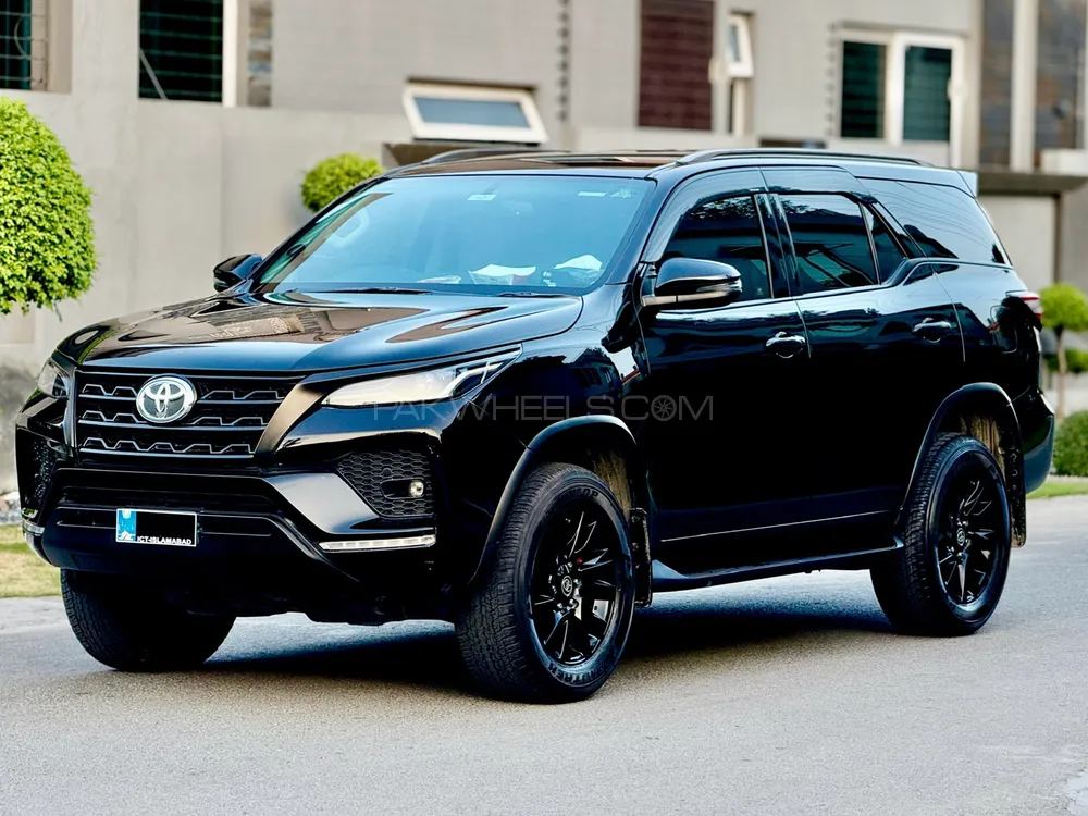 Toyota Fortuner 2021 for Sale in Lahore Image-1