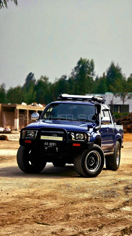Toyota Hilux 1999 for Sale in Multan Image-1