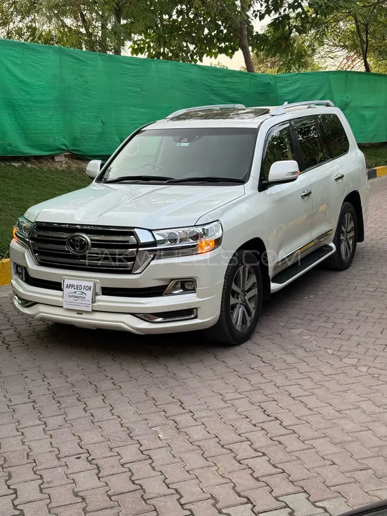 Toyota Land Cruiser 2017 for Sale in Islamabad Image-1