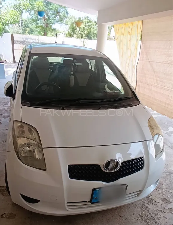 Toyota Vitz 2007 for Sale in Peshawar Image-1