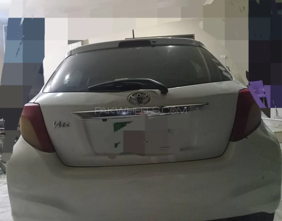 Toyota Vitz 2012 for Sale in Faisalabad Image-1
