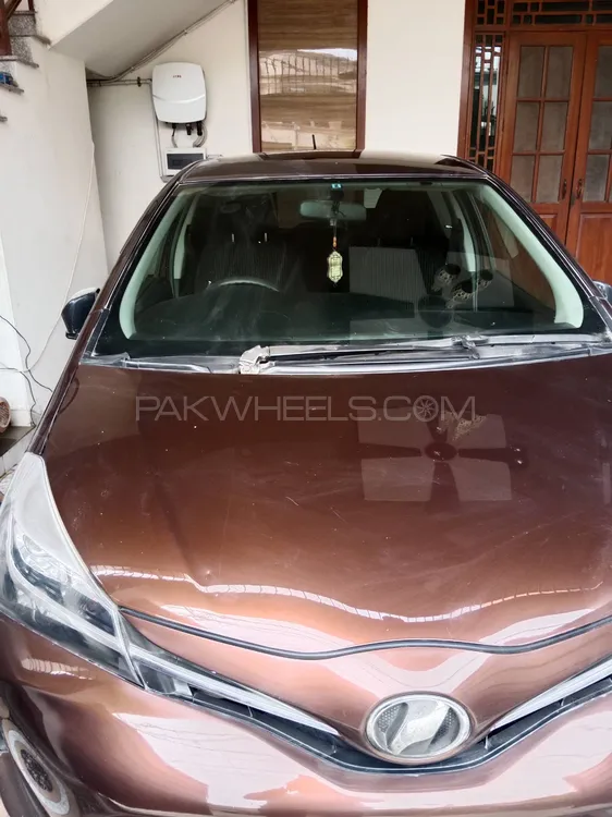 Toyota Vitz 2014 for Sale in Karachi Image-1