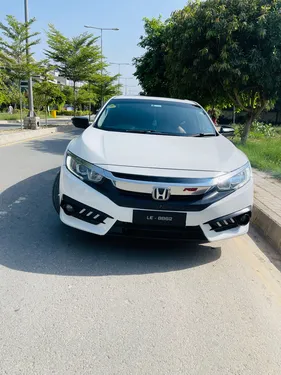 Honda Civic Oriel 1.8 i-VTEC CVT 2016