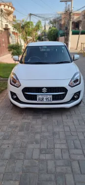 Suzuki Swift GLX CVT 2024