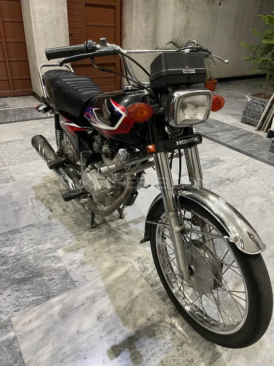 Honda CG 125 2017 for Sale Honda CG 125 2017 for Sale Image-2