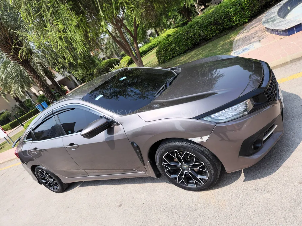 Honda Civic 2017 for Sale in Karachi Image-1
