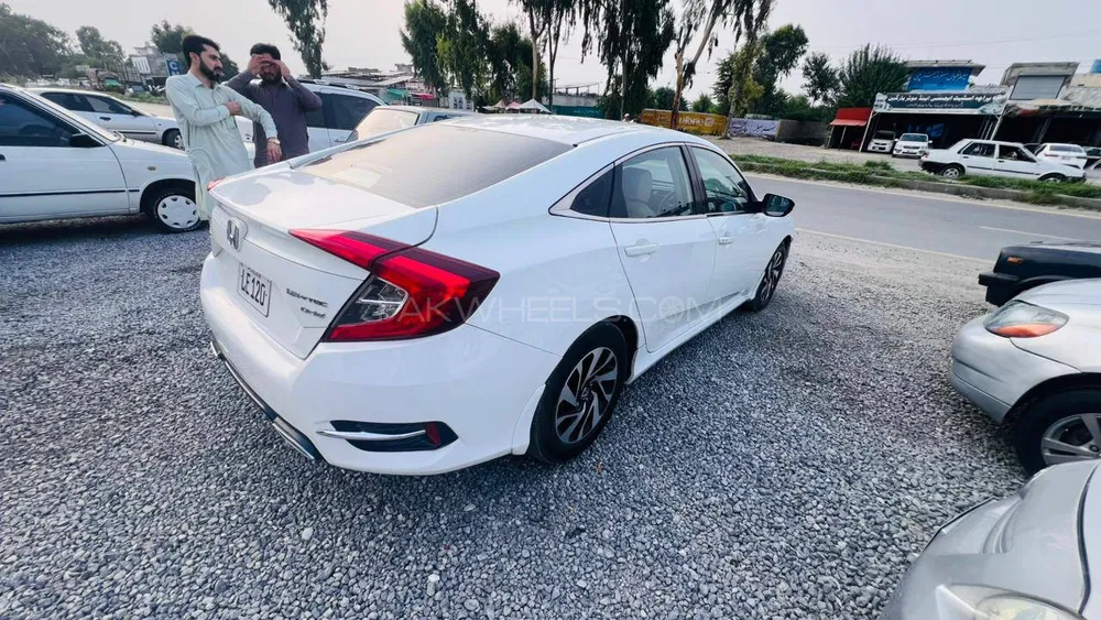 Honda Civic 2016 for Sale in Peshawar Image-1