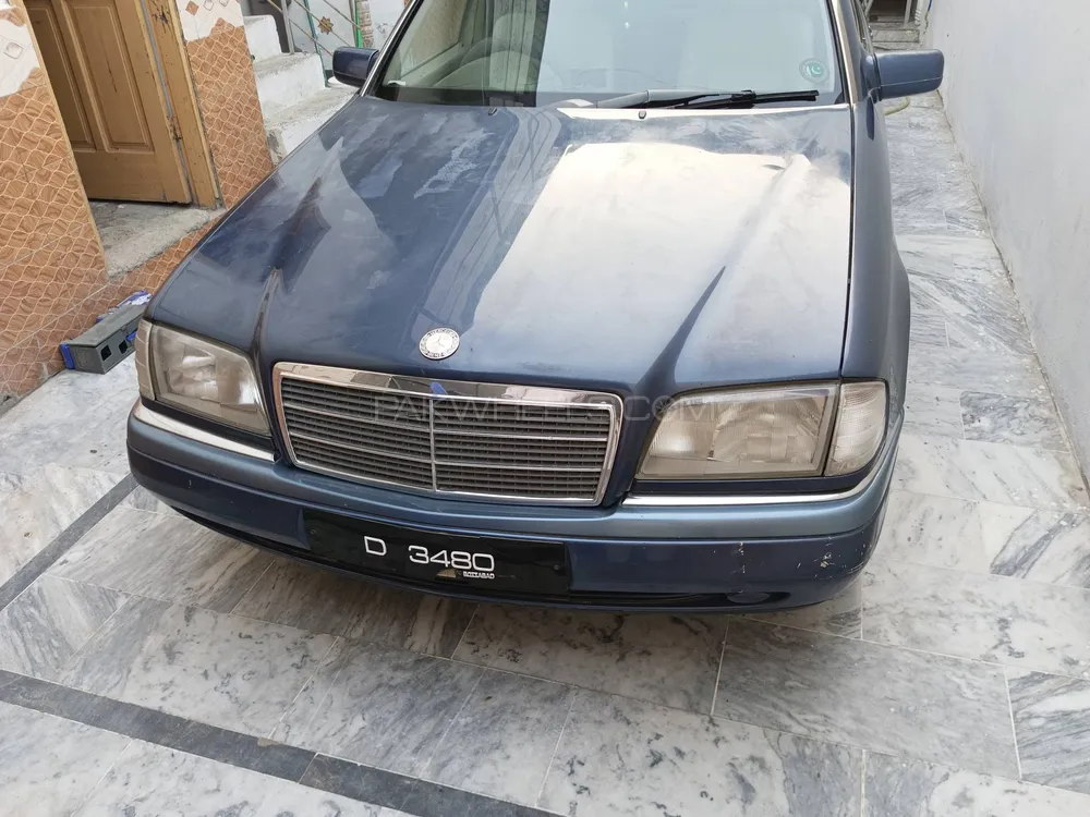 Mercedes Benz C Class 2009 for Sale in Peshawar Image-1