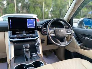 Toyota Land Cruiser ZX LC300 
3.5L Twin Turbo Petrol
Model: 2021
Mileage: 16,900 km 
Reg: 2025 khi 
 
*Heads up Display
*Fingerprint Start
*Rear Entertainment 
*Cool Box
*Beige Room 
*7 Seater 
*Back Autodoor 
*JBL Sound System

Calling and Visiting Hours

Monday to Saturday

11:00 AM to 7:00 PM