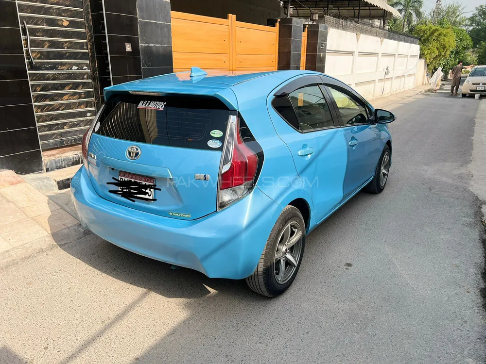 Toyota Aqua 2015 for Sale in Peshawar Image-1