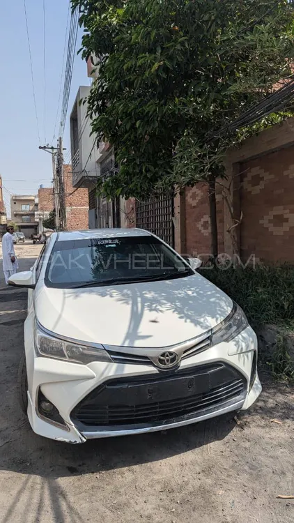 Toyota Corolla 2015 for Sale in Faisalabad Image-1